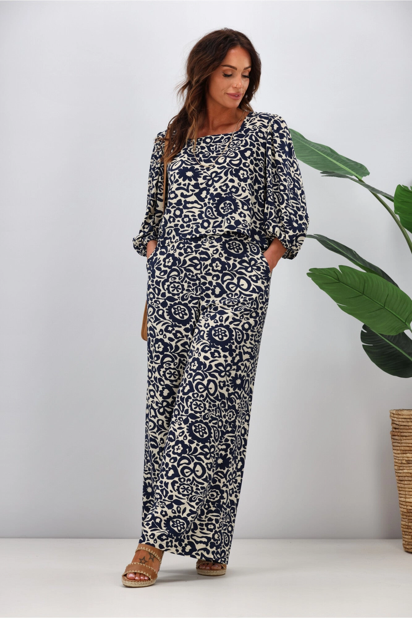 Fria Leigh Wide Leg Pant Monochrome Print