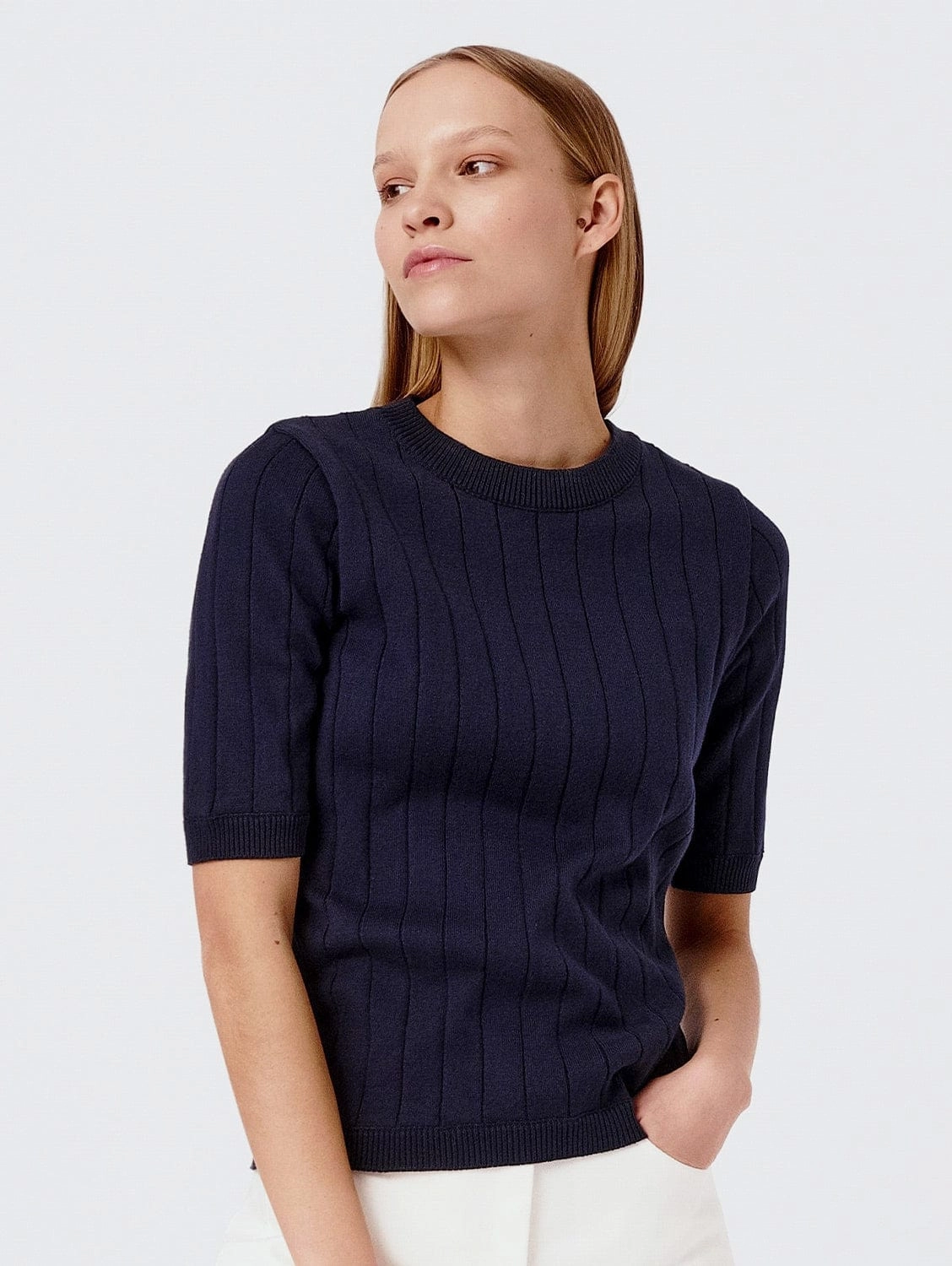 Knitted Organic Cotton Ribbed Short Sleeved Top | Navy Blue