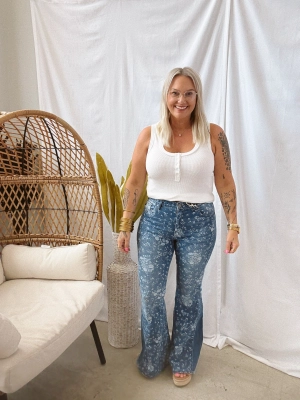 Very Solid White Tank Top